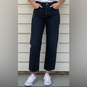 Levi’s Premium Ribcage Straight Leg Ankle Jeans In Classic Washed Black Size 25